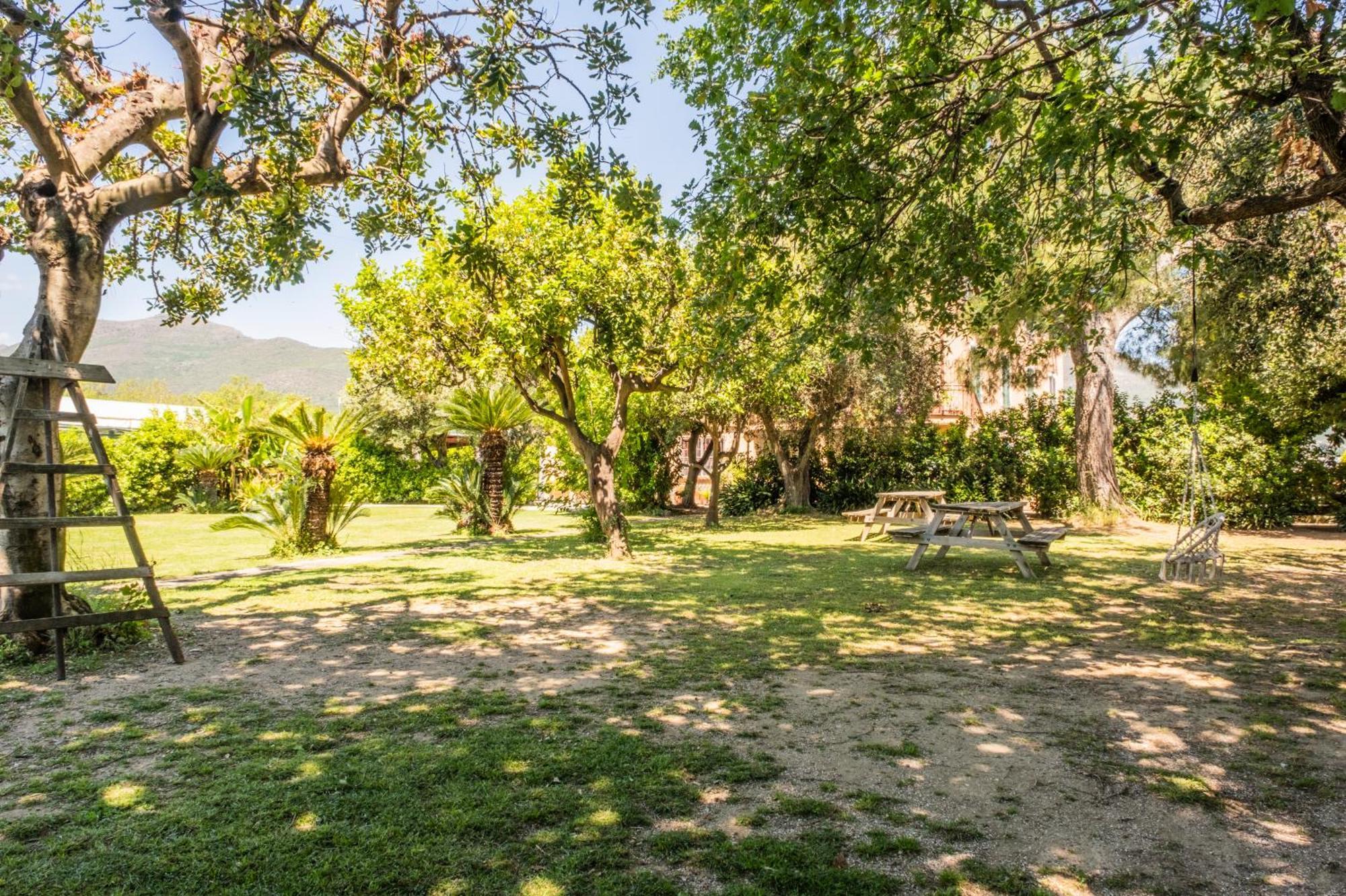 Agriturismo Giorgi Appartamenti In Riviera Ligure アルベンガ エクステリア 写真