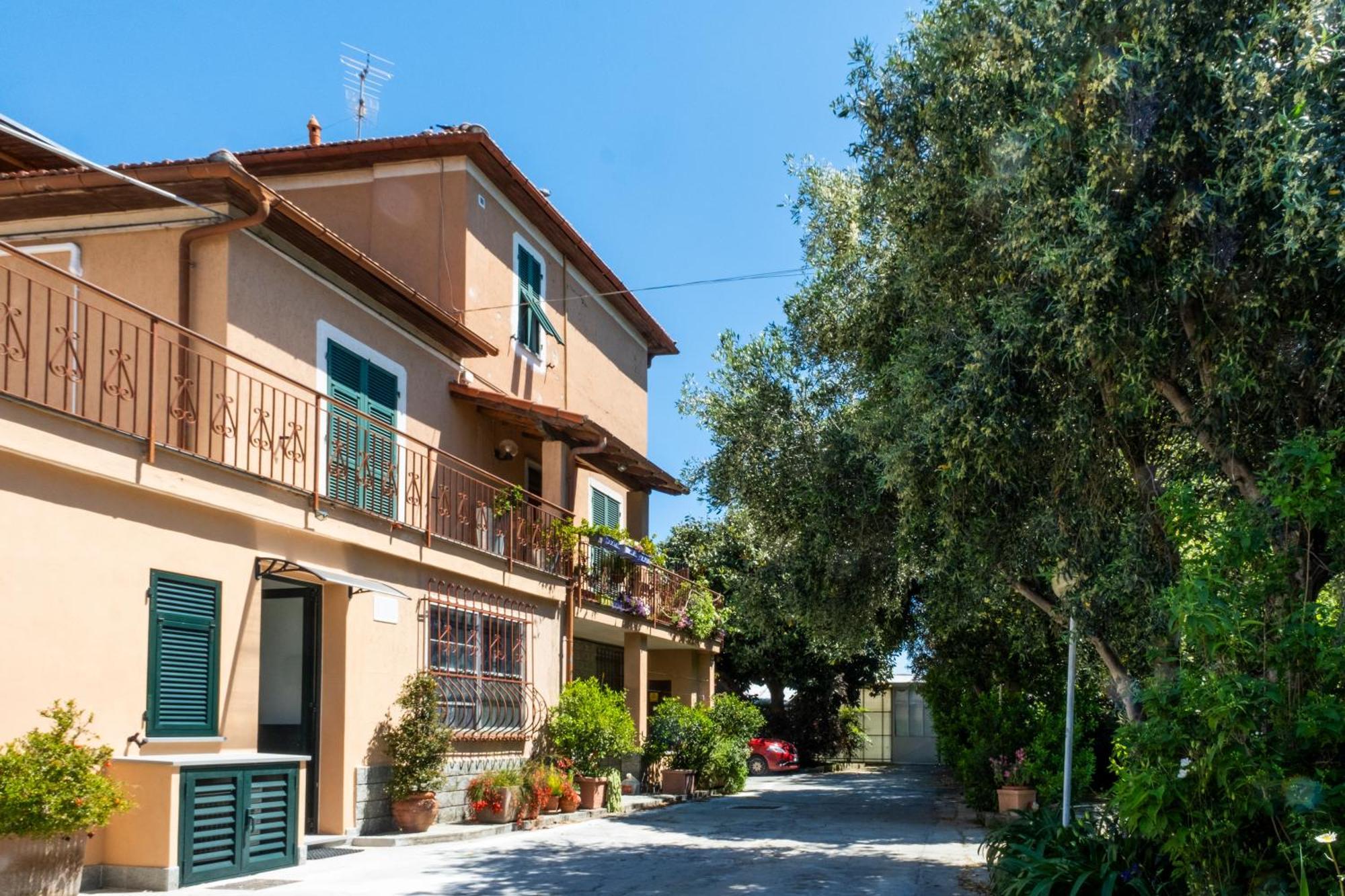 Agriturismo Giorgi Appartamenti In Riviera Ligure アルベンガ エクステリア 写真