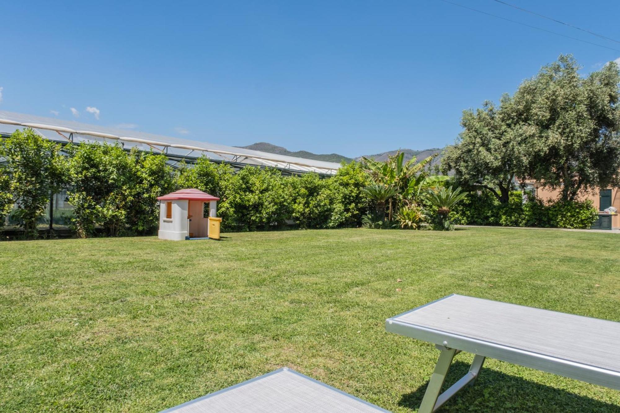 Agriturismo Giorgi Appartamenti In Riviera Ligure アルベンガ エクステリア 写真